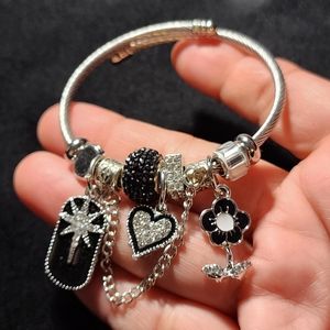 STAINLESS STEEL TWIST CHARM BRACELET